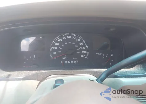 2001 Lincoln Town Car Cartier from USA, damaged, VIN 1LNHM83W71Y629856